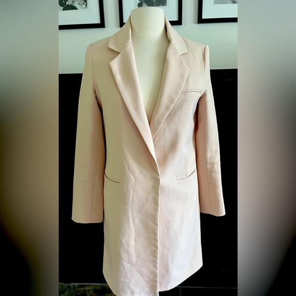 Lightweight Coat. Cream Color. Medium Size. Excellent Condition. - Picture 1 of 7